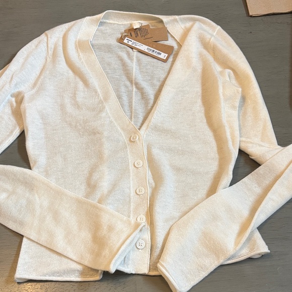 SKIMS Elegant Cashmere Cream Button-Up Cardigan - Picture 4 of 4
